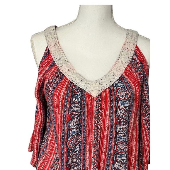 Hollister size L cold shoulder gauzy top with double v-neck & bell sleeves EUC - Picture 3 of 14